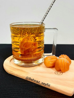 عکسی از دستور شربت آلو خاکشیر زعفرانی با دانه چیا