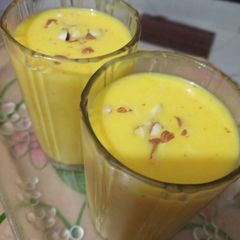 A picture of Mango mastani.