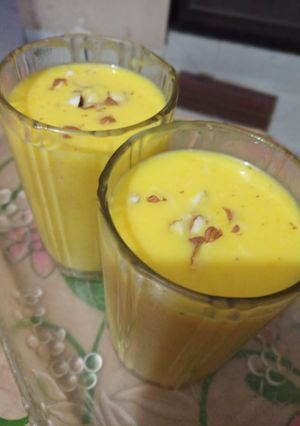 A picture of Mango mastani.