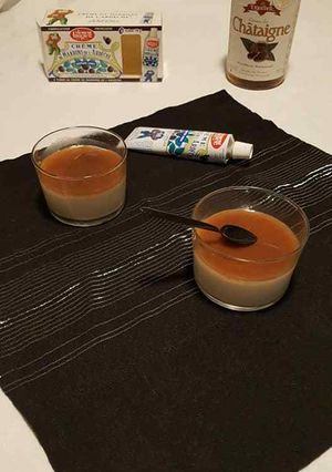 Une photo de Verrine : panacotta vanille et sa creme de marron