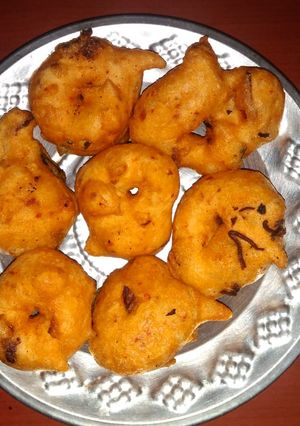 A picture of Vadai.