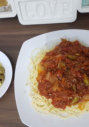 Foto resep Spagehtti simple dan salad buah zaitun