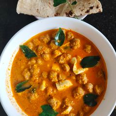 Soya chunks paneer curry A picture of Soya chunks paneer curry.