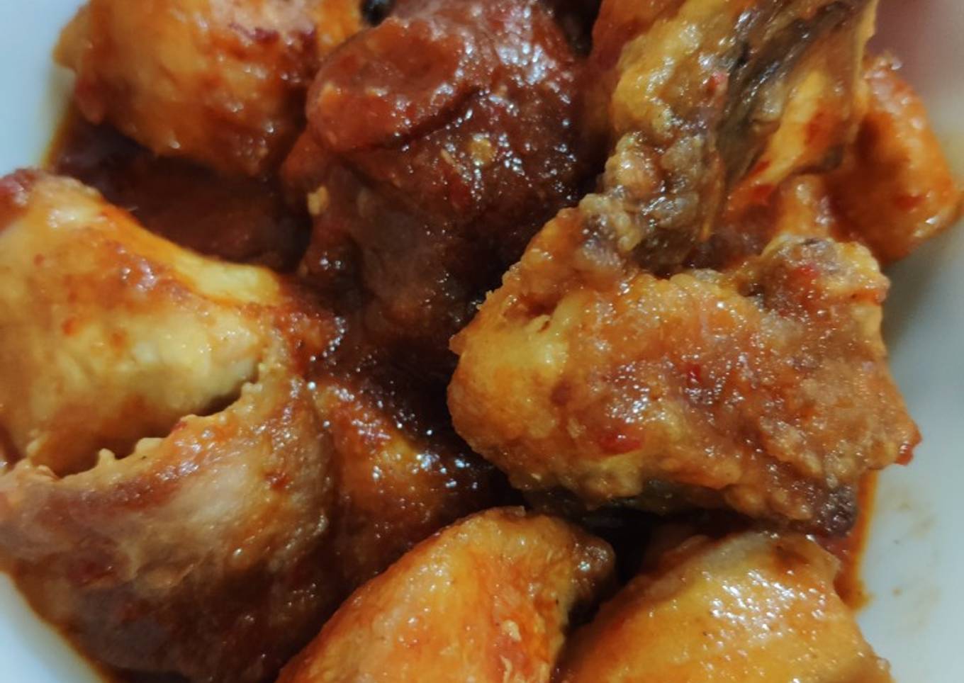 Kuhani piščanec Kimbal iz rdečega sezama