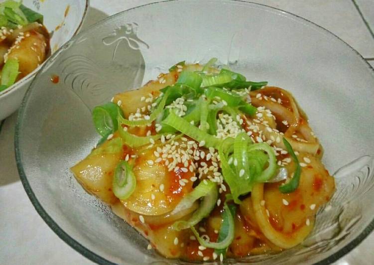 Tteobpokki (kue beras korea)