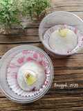 Mochi isi cream dan kiwi