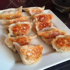 A picture of Pork dumplings.