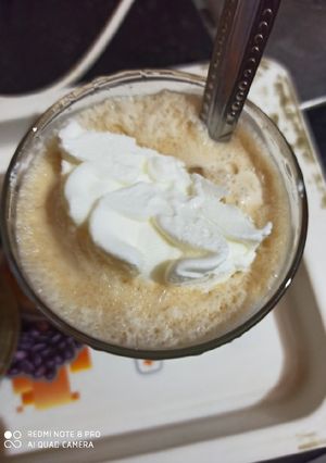 A picture of Cold coffe with icecream.