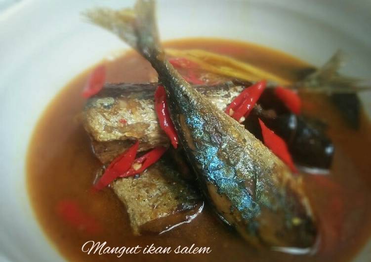 Resep Mangut ikan salem yang Bisa Manjain Lidah