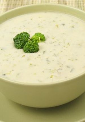 صورة لوصفة طريقة عمل شوربة البروكولي بالكريما