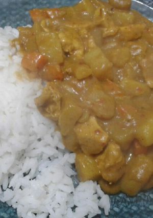 Una foto de Pollo al curry