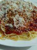 Spaghetti pronas bolognaise