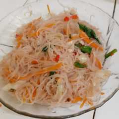 A picture of Mie bihun.