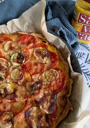 Une photo de Tarte aux tomates et courgettes à la moutarde savora