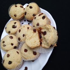 A picture of Muffins.