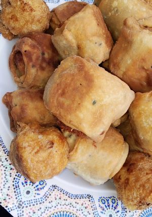 A picture of Potato samosa roll.