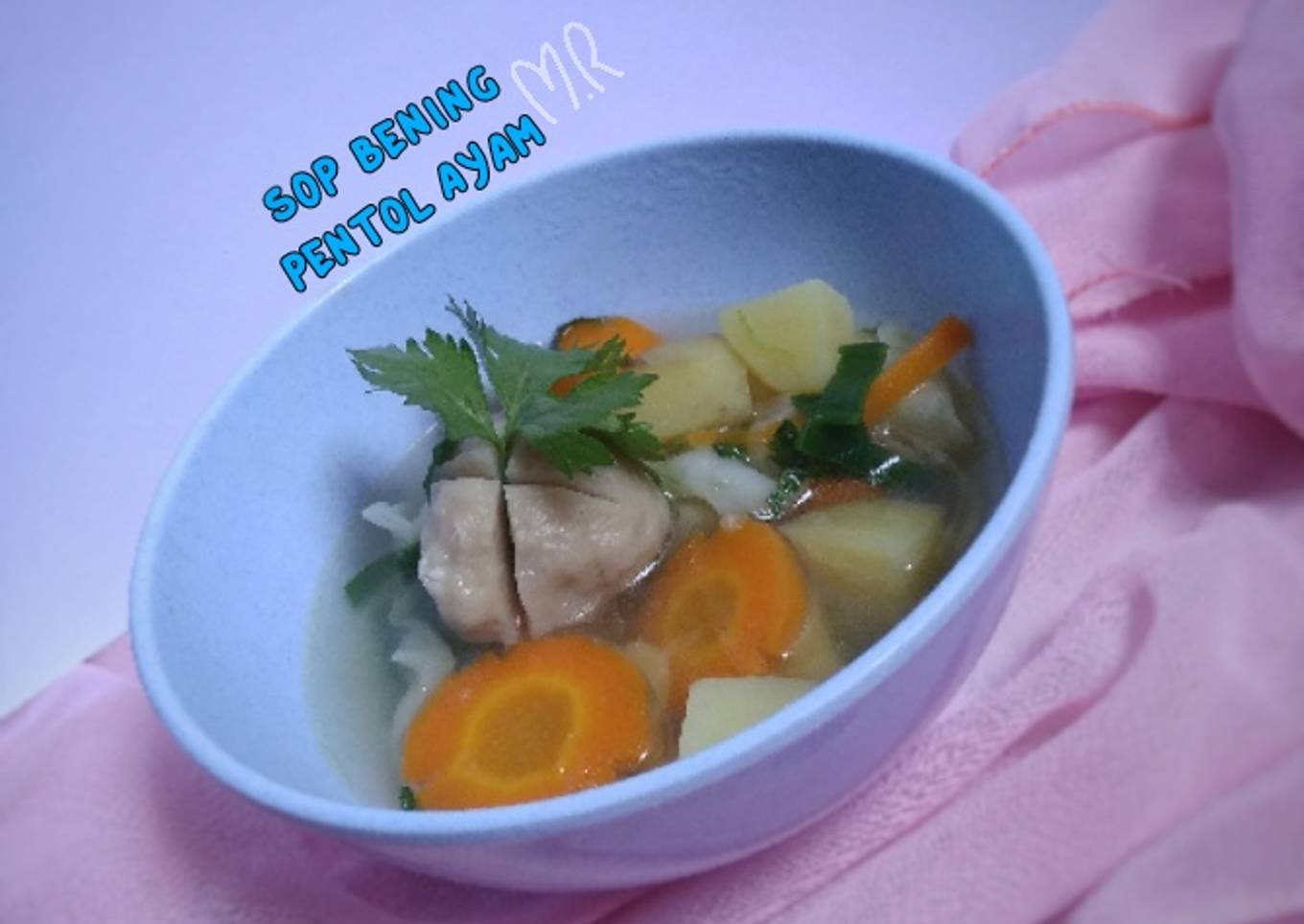 9. Sup Bening Pentol Ayam