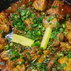 A picture of Chicken Makhni Karahi 😋.