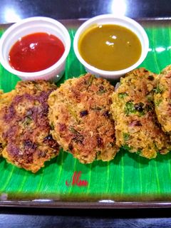 A picture of Healthy Oats and Spinach Tikkis.
