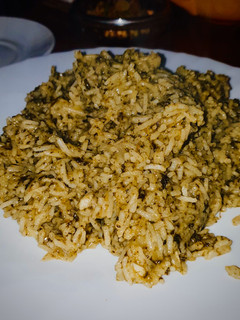 Una foto de Arroz con espinacas y queso parmesano 🧈🧈🧀! 🤤