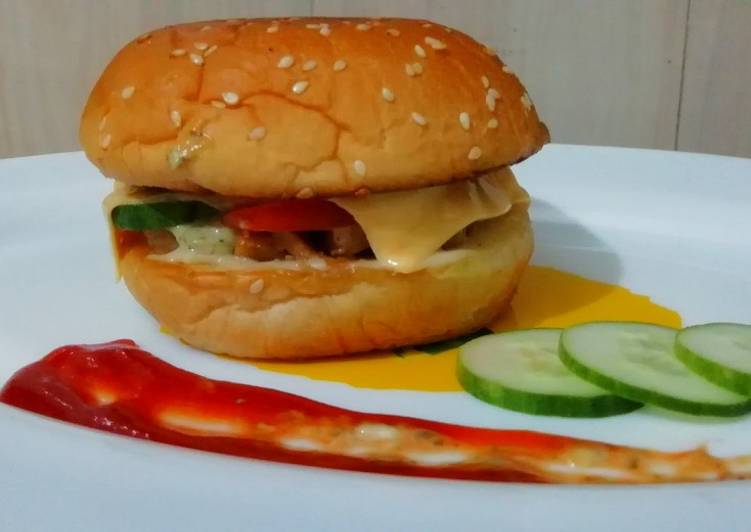 Recipe of Favorite Dj&#39;s Chicken Seekh Kebab Burger