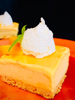 A picture of Peach Ice Cream Bar.