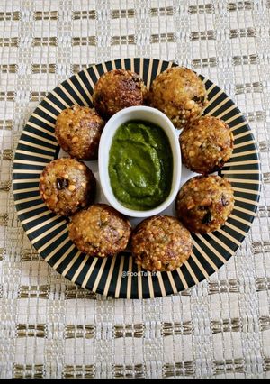 A picture of Sago Appe/Sabudana Vada.