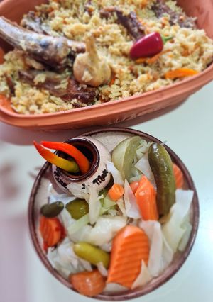 O poză a rețetei PILAF UZBEK CU COASTE DE MIEL ȘI MURĂTURI TURCEȘTI🧿.