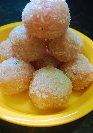 A picture of Stuffed Rose Laddoos.