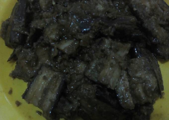 Bagaimana cara bikin Terong ungu sambel ijo  nagih banget
