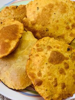 A picture of Masala poori.
