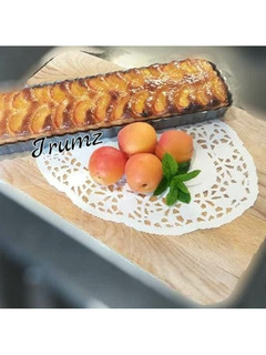 A picture of 🍑🍰Apricot Frangipane Tart🍰🍑.