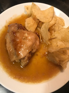 Una foto de Pollo a la cerveza fácil