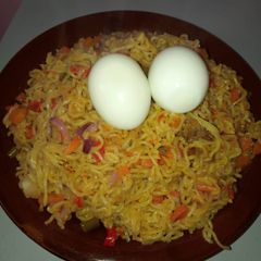 A picture of Indomine and boiled egg.