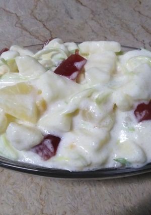 A picture of Vegetables cream salad.