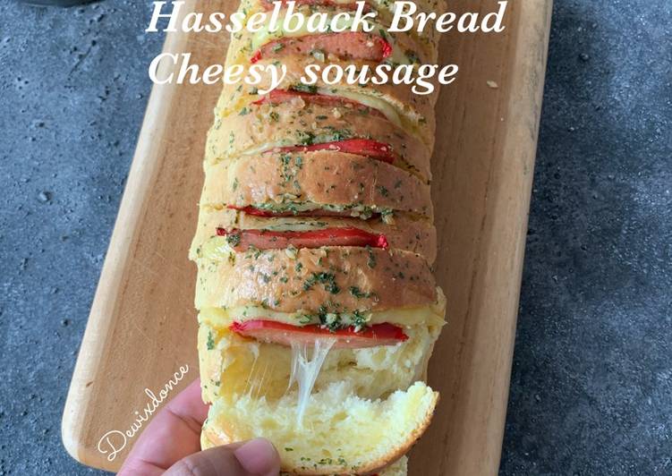Cara Gampang Menyiapkan Hasselback bread cheesy sousage, Bisa Manjain Lidah