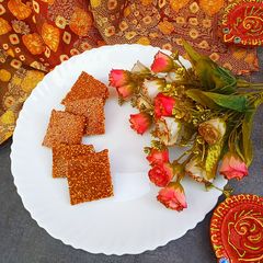 A picture of Til ki chikki.
