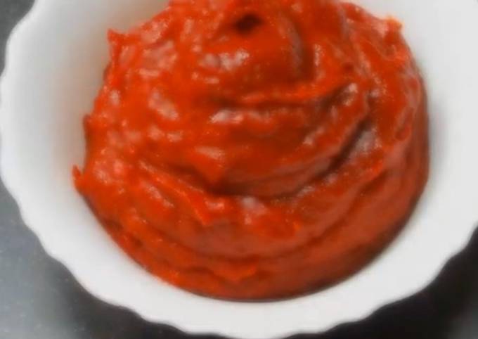 Homemade Red Chilli Sauce
