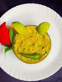 રાજકોટ ની ફેમસ લીલી ચટણી (Rajkot Famous Lili Chutney Recipe In Gujarati) રેસીપી મુખ્ય ફોટો