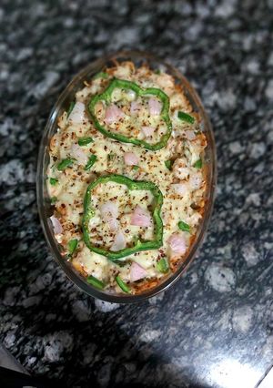 A picture of Chicken pizza pasta.