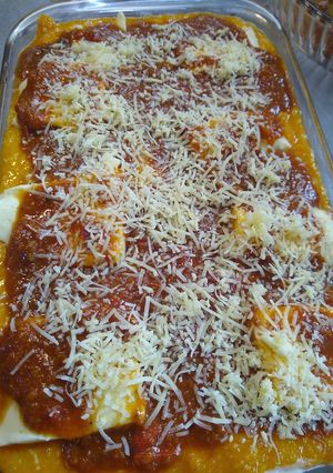 Una foto de Lasagna de zapallo, paleta y queso