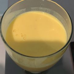 A picture of Mango and skimmed milk smoothie.