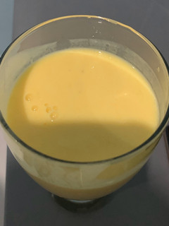 A picture of Mango and skimmed milk smoothie.