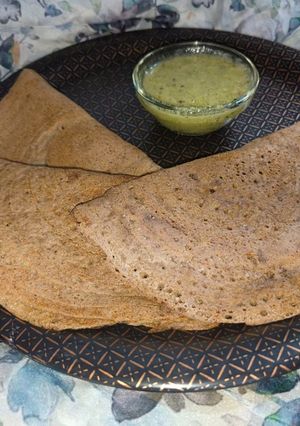 A picture of Quinoa Amaranth Dosa.