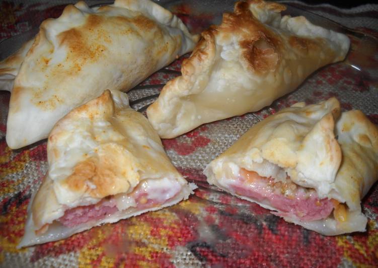 Empanadas Salchicha Queso Y Tomate Receta De La Profe Luisa Cookpad 2559