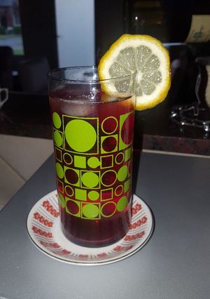 Una foto de Refresco súper proteico. (Frutilla y limón) de gelatina frutal