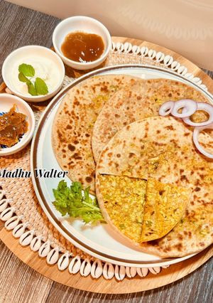 गोभी का पराठा नए फ्लेवर में (Gobi ka Paratha in a new flavour) रेसिपी मुख्य फोटो