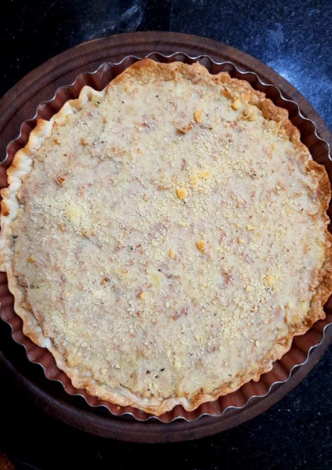Una foto de Tarta de atún 🐟 y puré