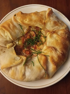 Una foto de Tarta caprese/griega vegana