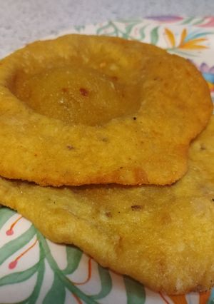 A picture of Aloo wali puri.